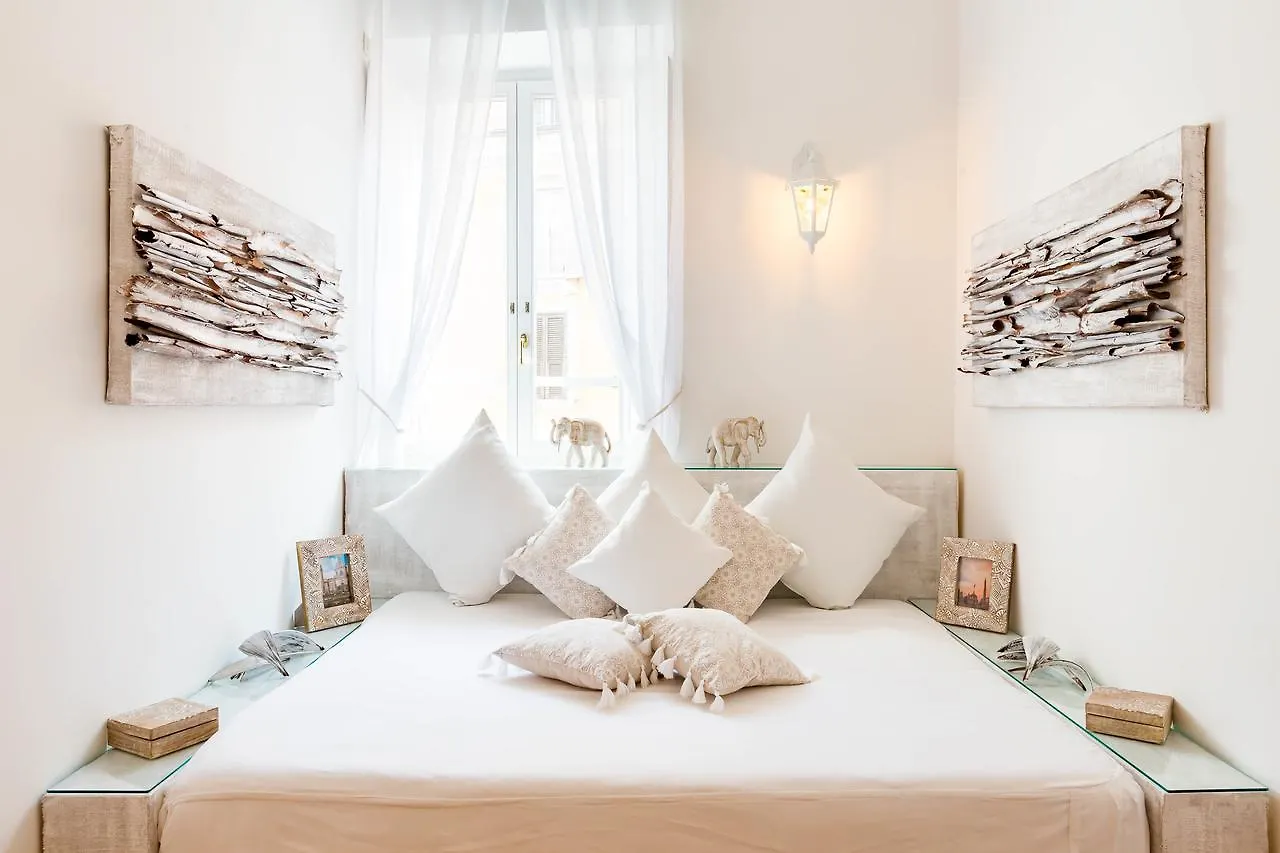 Pantheon Luxury Gold Apartment Rome