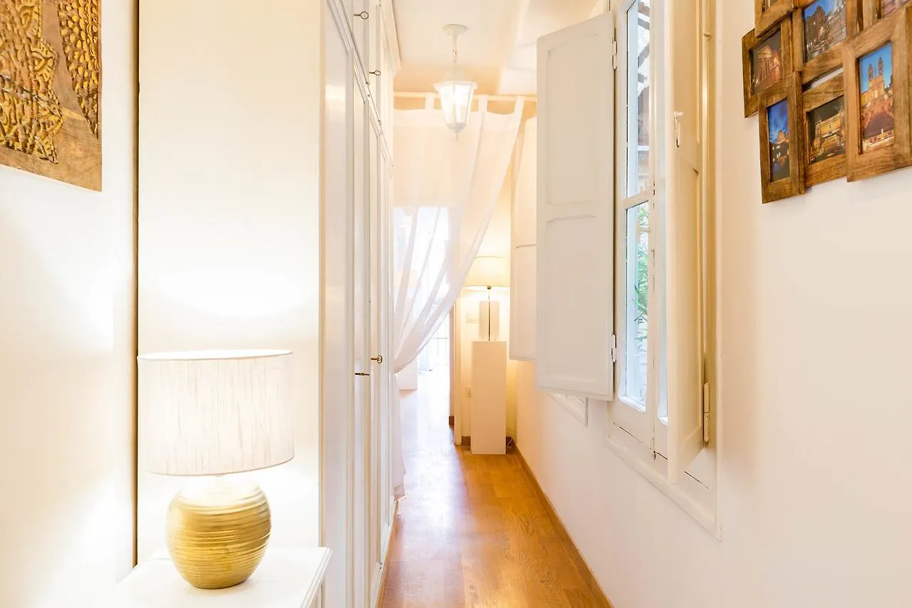 Pantheon Luxury Gold Apartment Rome Italy