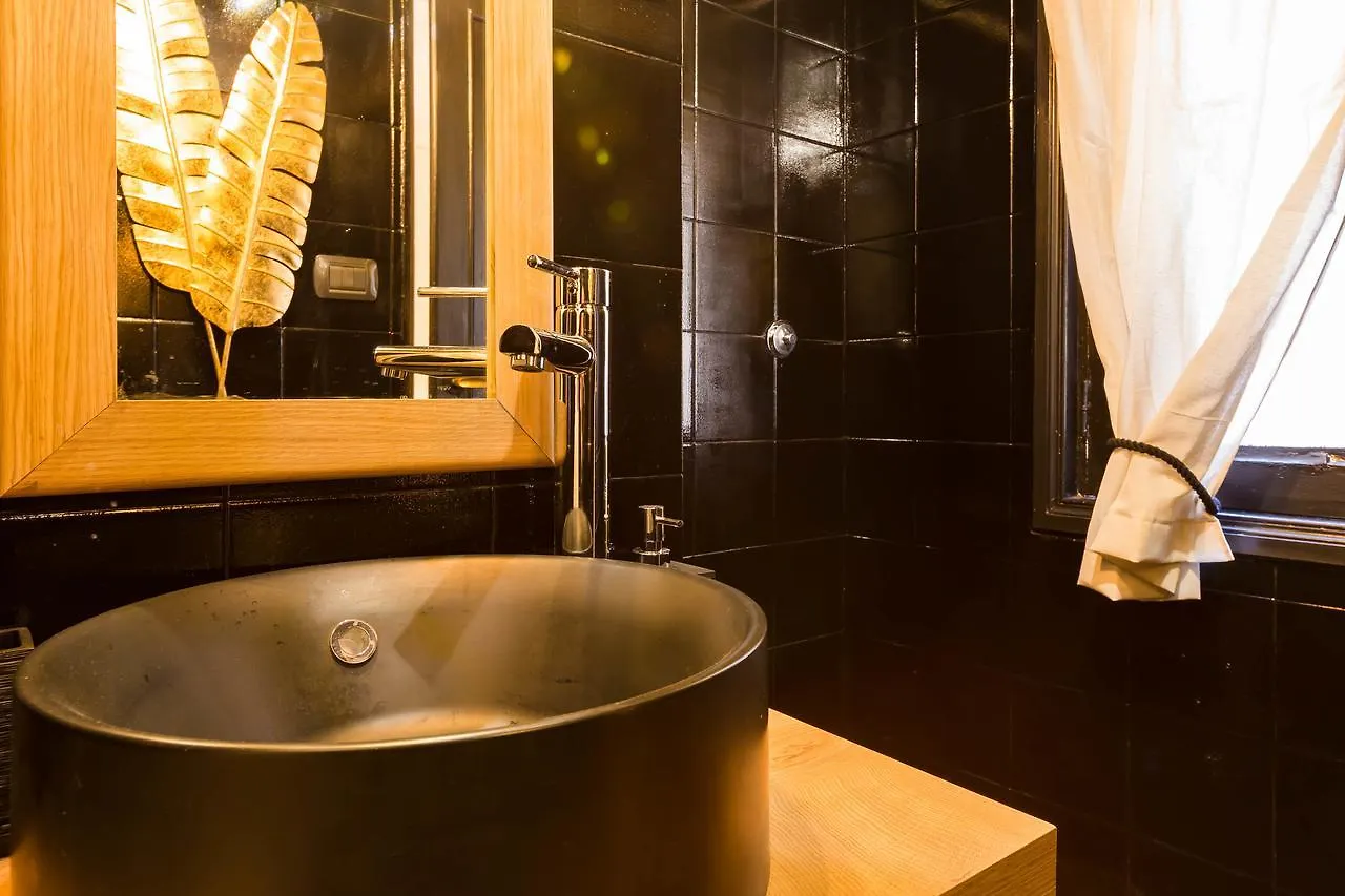 Pantheon Luxury Gold Apartment Rome