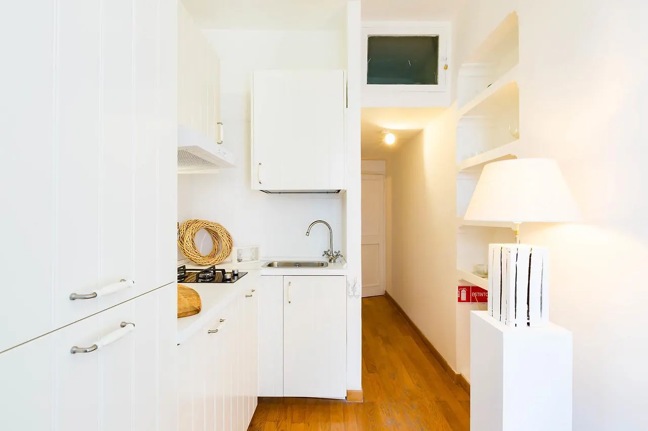 Pantheon Luxury Gold Apartment Rome