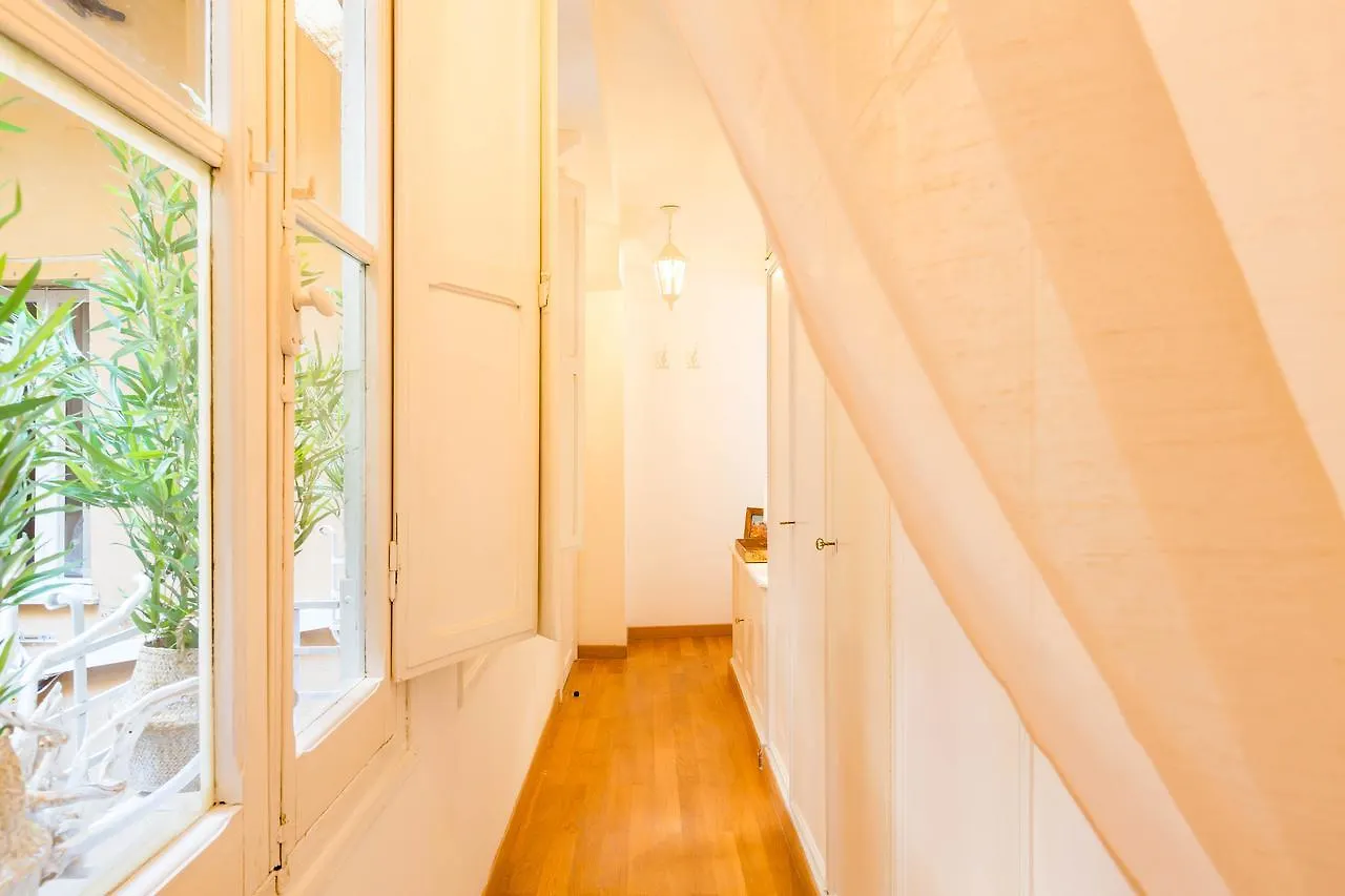 Pantheon Luxury Gold Apartment Rome